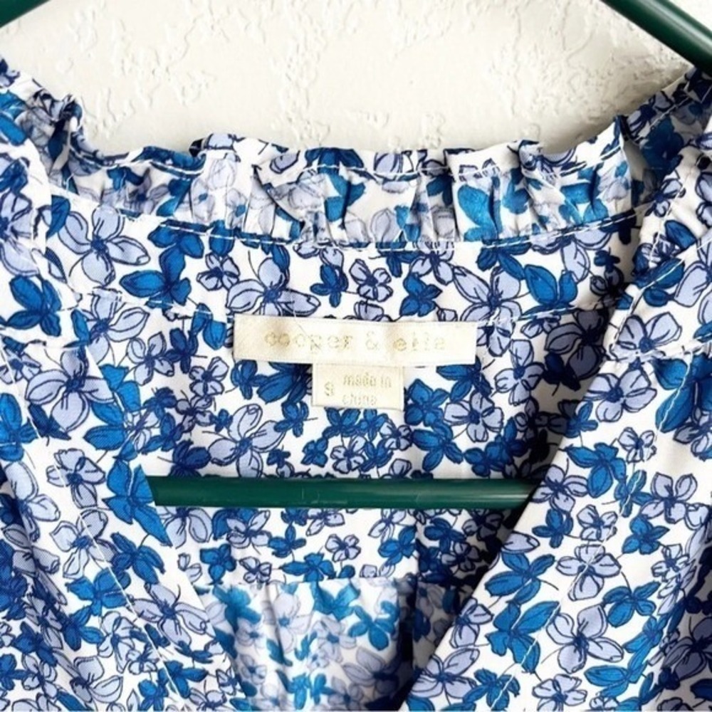 Cooper & Ella Blue Ditsy Floral Peasant Blouse Size Small Coastal Bloomcore Boho - Picture 8 of 10